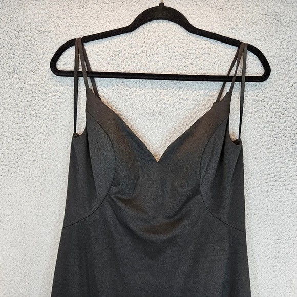 La Femme Womens Gown Sz 12 Black Thigh High Slit Built In Cups Spagetti Strap - Picture 2 of 11